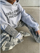 Lade das Bild in den Galerie-Viewer, Ghost Hoodie - Light Grey