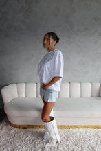 Lade das Bild in den Galerie-Viewer, Signature Tee- White