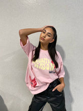 Lade das Bild in den Galerie-Viewer, Can’t Find Me In Crowds - Pink