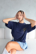 Afbeelding in Gallery-weergave laden, Signature Tee- Navy
