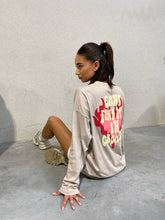 Afbeelding in Gallery-weergave laden, Can’t Find Me In Crowds Longsleeve - Beige
