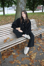 Afbeelding in Gallery-weergave laden, Belle Poncho - Black
