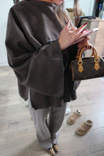 Afbeelding in Gallery-weergave laden, Scarf Jacket - Dark Brown
